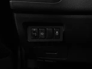 Nissan  11