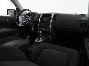 Nissan  8