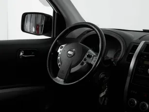 Nissan  9