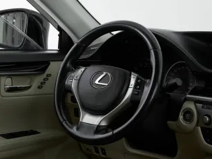 Lexus  10