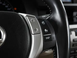 Lexus  12