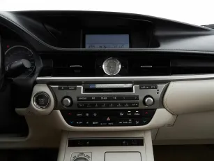 Lexus  19