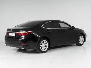 Lexus  6