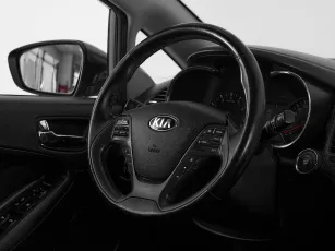 Kia  10