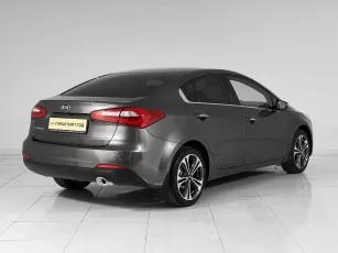 Kia  6