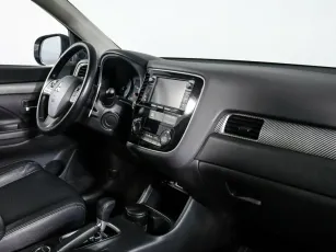 Mitsubishi  8