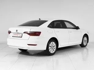 Volkswagen  6