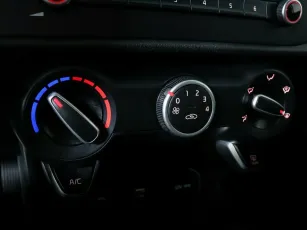 Kia  12