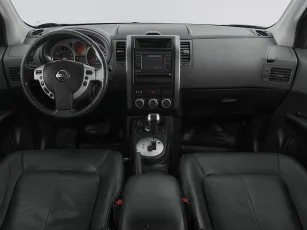 Nissan  10