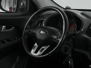 Kia  10