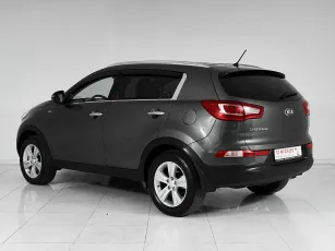 Kia  4