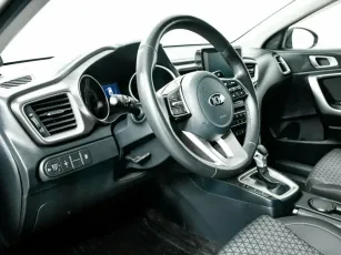 Kia  11