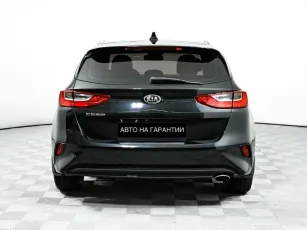 Kia  6