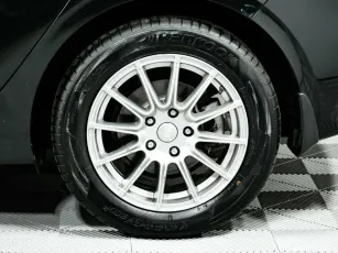 Kia  8