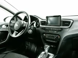 Kia  9