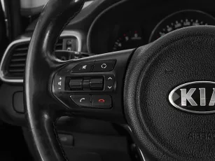 Kia  10
