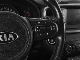 Kia  11