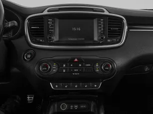 Kia  15