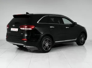 Kia  6