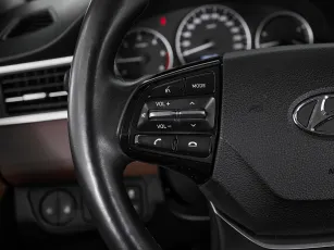 Hyundai  11