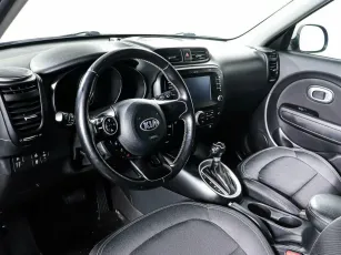 Kia  10