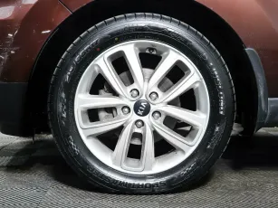 Kia  8