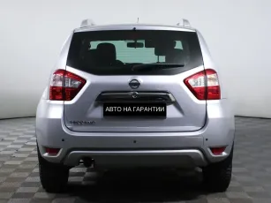 Nissan  4
