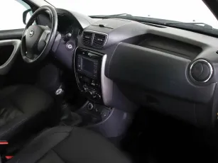 Nissan  5