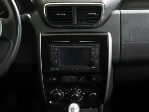 Nissan  8