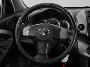 Toyota  10