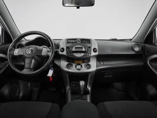 Toyota  8
