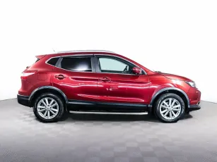 Nissan  4