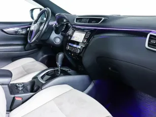 Nissan  8