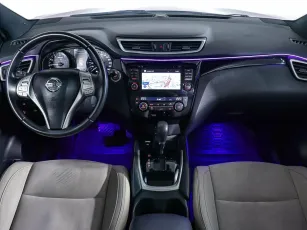 Nissan  9