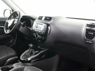 Kia  5