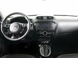 Kia  6