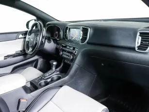 Kia  10