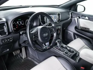Kia  11