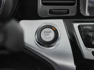Nissan  16