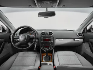 Audi  8