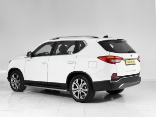 SsangYong  4