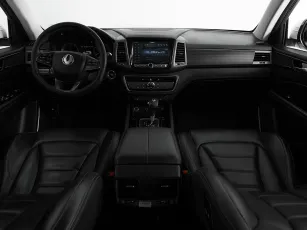 SsangYong  8