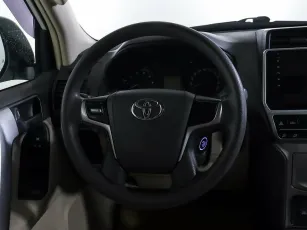 Toyota  12