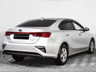 Kia  3