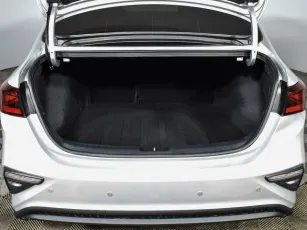 Kia  9
