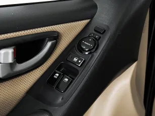 Hyundai  11