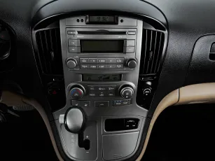 Hyundai  12