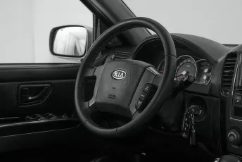 Kia  10