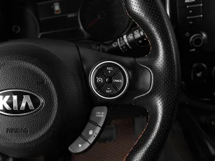 Kia  10