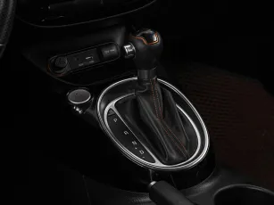 Kia  16